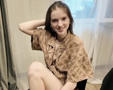 Смотреть порно: Я ваша новая соседка... давайте знакомится