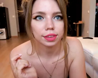 Смотреть порно: Русский парень насмотрелся аниме и решил вызвать проститутку