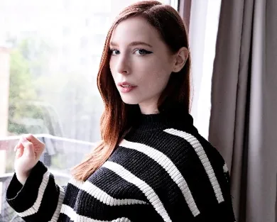 Смотреть порно: Утренний секс с красивой русской девушкой - это лучше чем кофе!