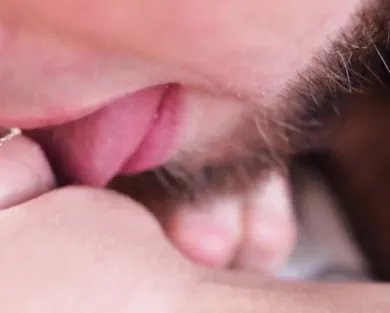 Смотреть порно: Мой мужчина лижет клитор и доводит меня до оргазма