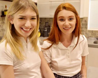 Смотреть порно: Брат трахает молодую рыжую и блондинитую сучку, пока дома никого нет