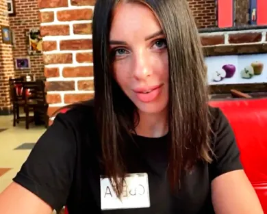 Смотреть порно: Как же эта россиянка красиво сосет - настоящая словянка