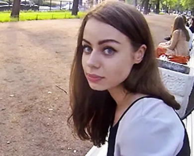 Смотреть порно: Познакомился с русской студенткой на лавочке и быстро развел на секс