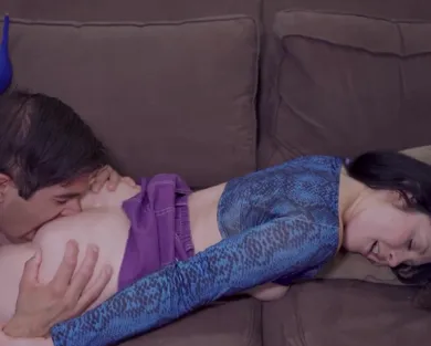 Смотреть порно: Отлизал своей девушке и сделал её счастливой - кунилингус HD