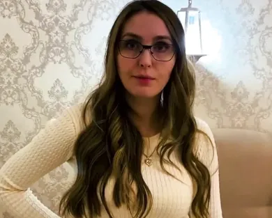 Смотреть порно: Русская мачеха помогла пасынку избавится от недотраха